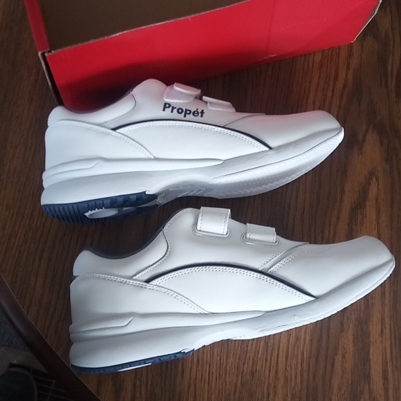 Propet strap tour walking shoes 9 1/2 womans - Picture 3 of 6